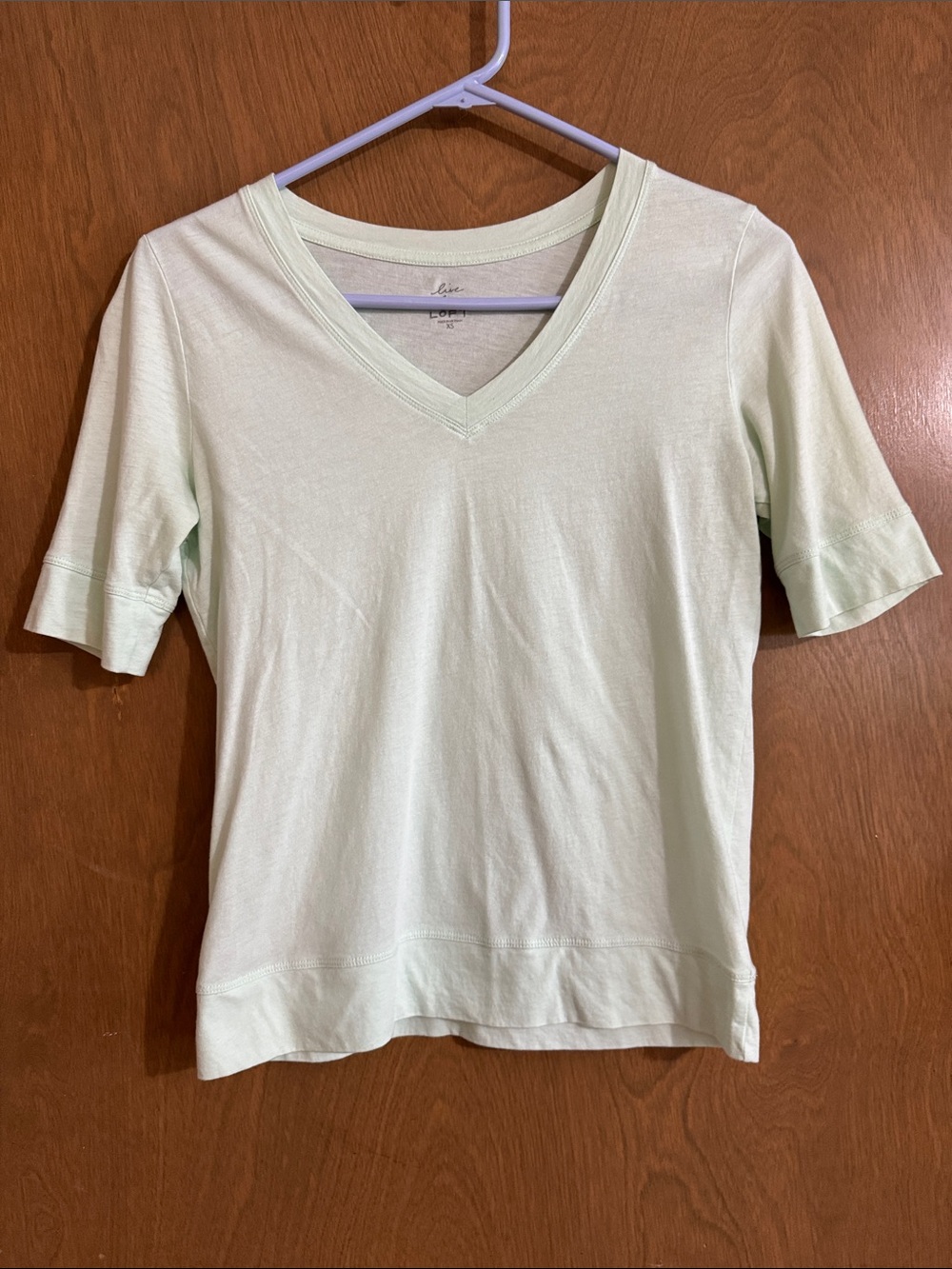 Loft V-Neck Short Sleeve Tee in Light Mint